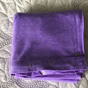 Lululemon Vinyasa scarf.  Excellent condition.
